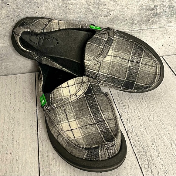 Sanuk Pick Pocket Plaid Slip On Shoe, 7, Black Plaid, Yoga Mat Insole, Fabric - Picture 1 of 12